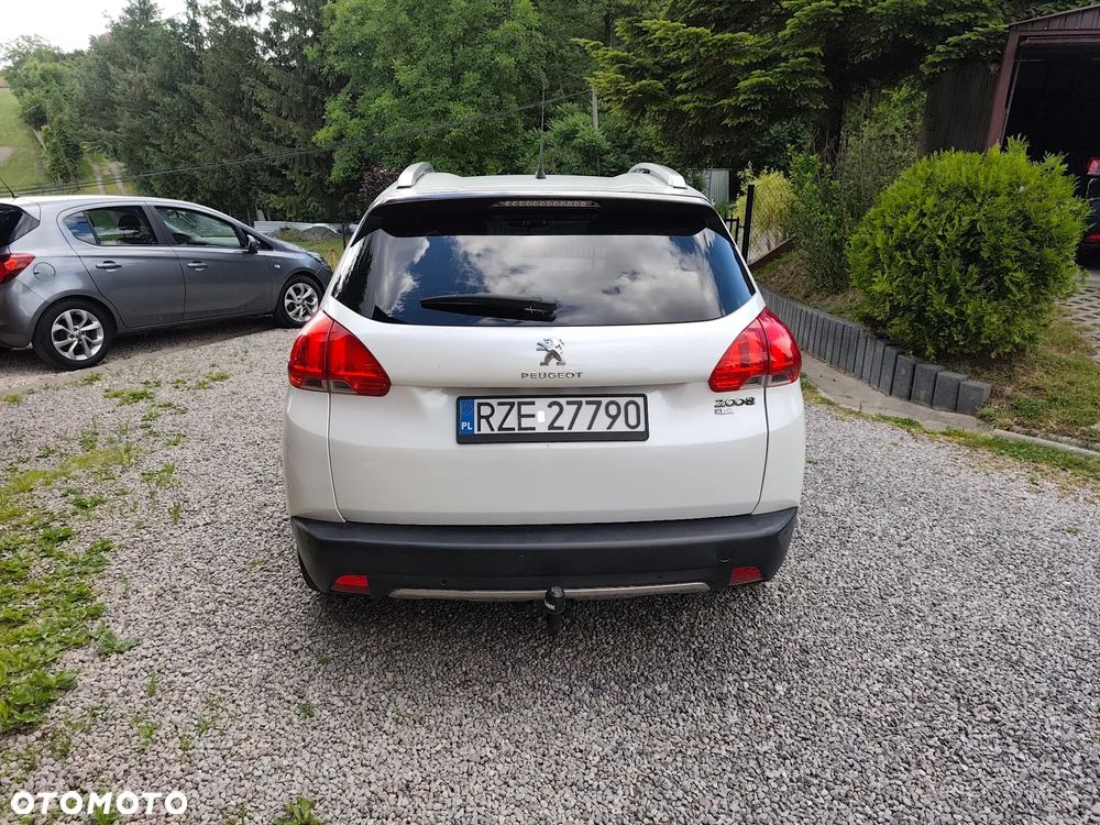 Peugeot 2008 1.6 e-HDi Allure S&S - 2