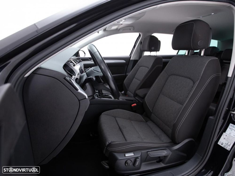 VW Passat Variant 2.0 TDI Business DSG - 8