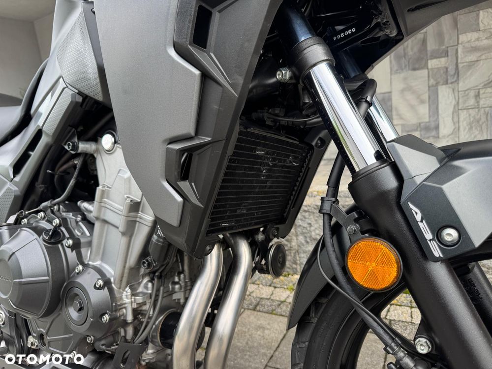 Honda CB - 11