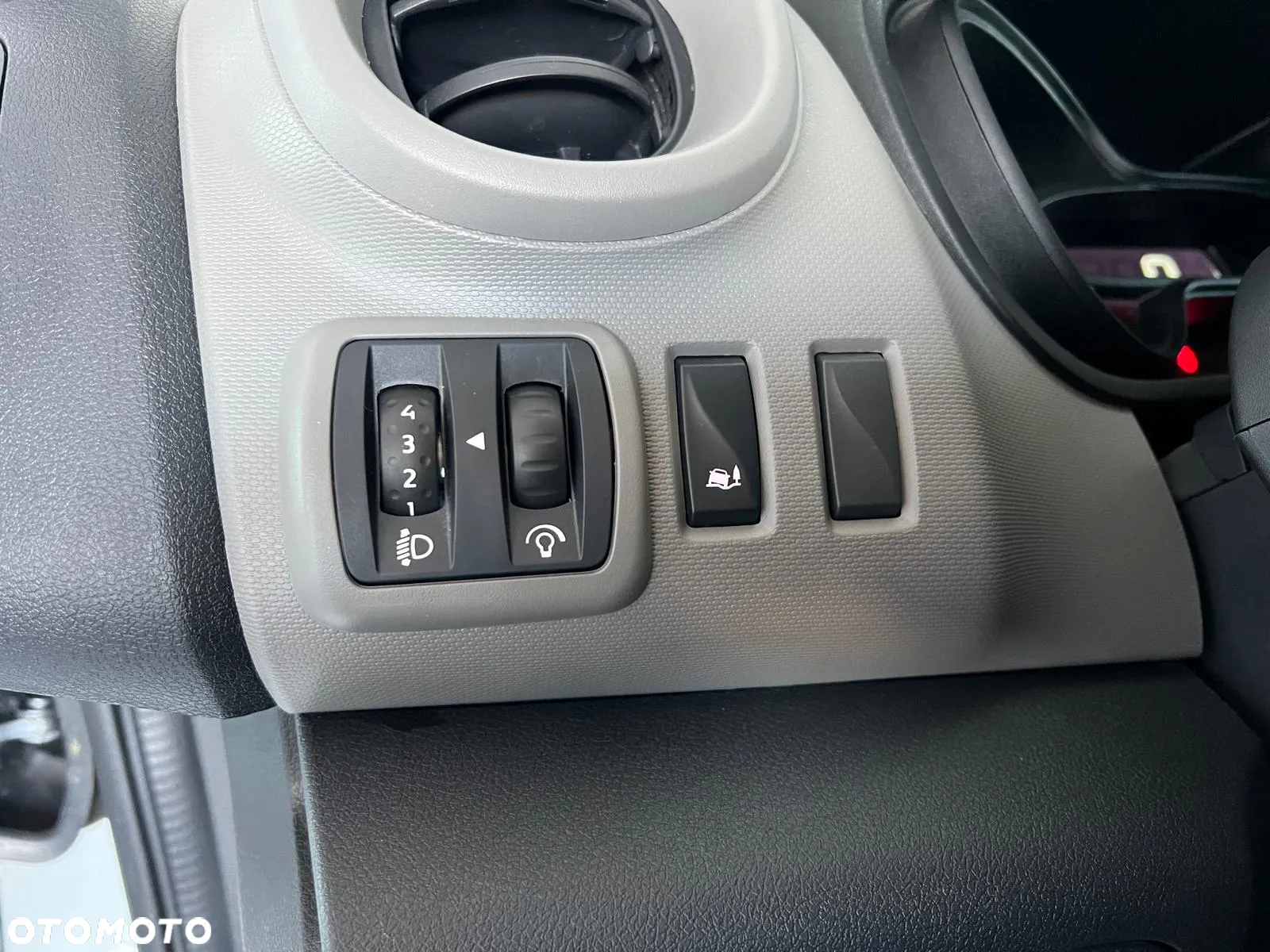 Renault Trafic - 25