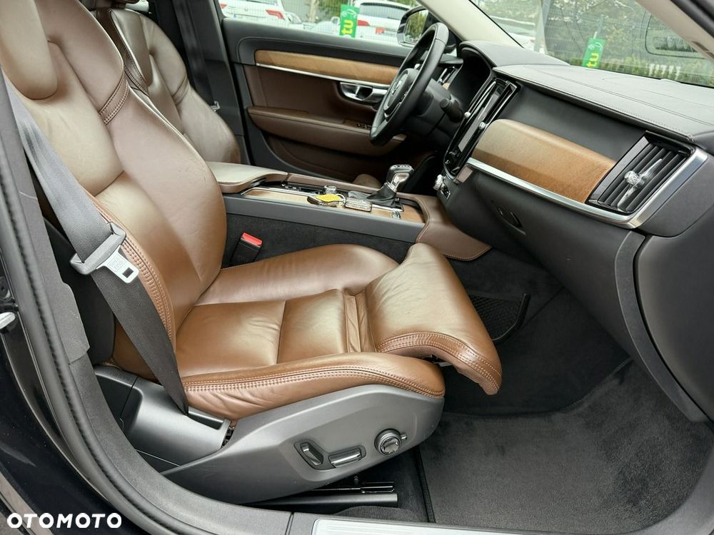 Volvo S90 - 34