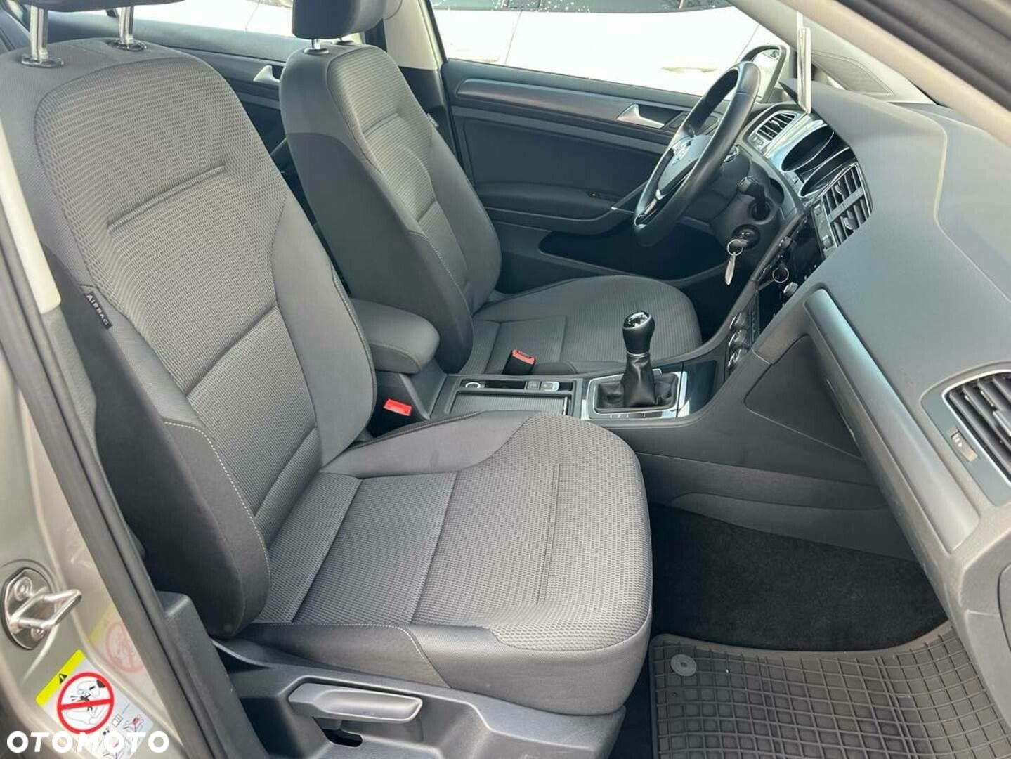 Volkswagen Golf VII 1.5 TSI BMT Comfortline - 19