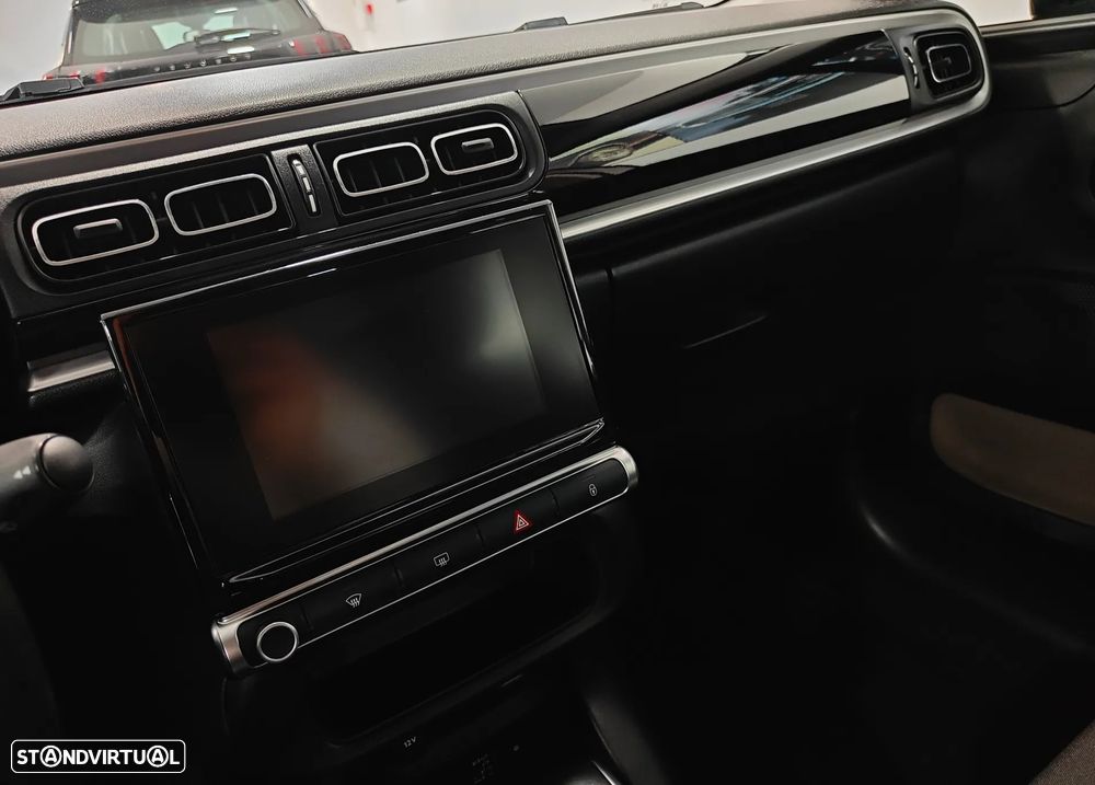 Citroën C3 1.2 PureTech Shine EAT6 - 42