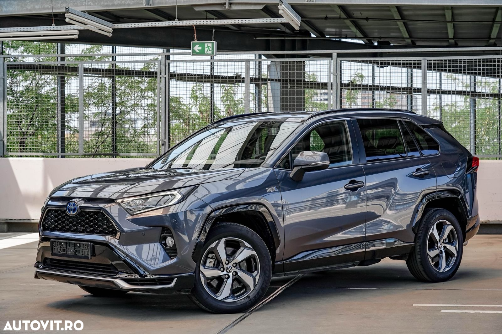 Toyota RAV4 Plug-in-Hybrid - 2