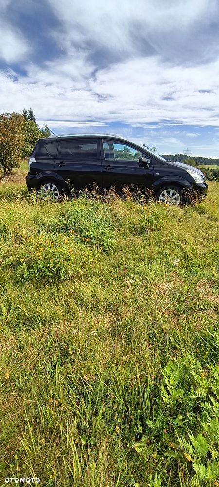 Toyota Corolla Verso 2.2 D-4D Sol + 7os - 3