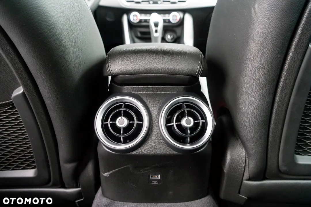 Alfa Romeo Giulia 2.0 Turbo Veloce Q4 - 32