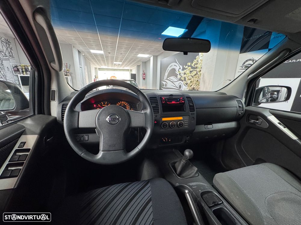 Nissan Pick Up 2.5 TD CD Navara Pilot ABS+FN+CD - 21