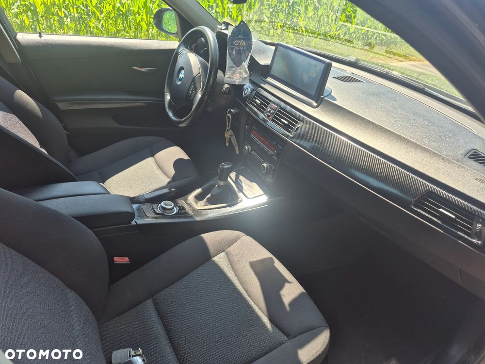 BMW Seria 3 318i - 11