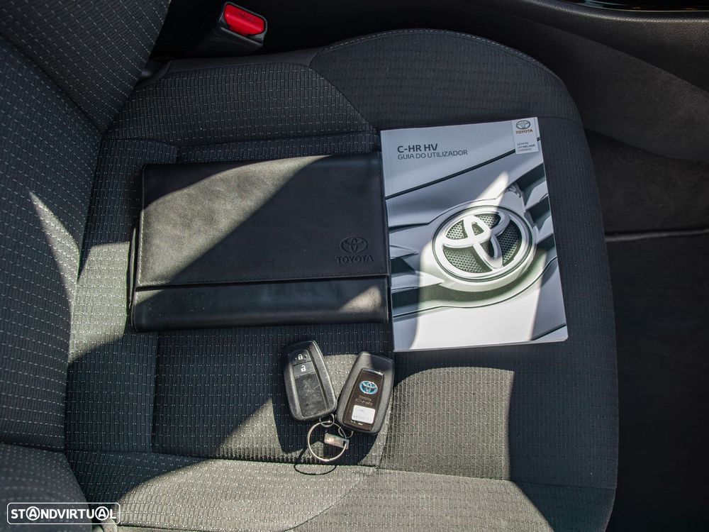 Toyota C-HR - 33
