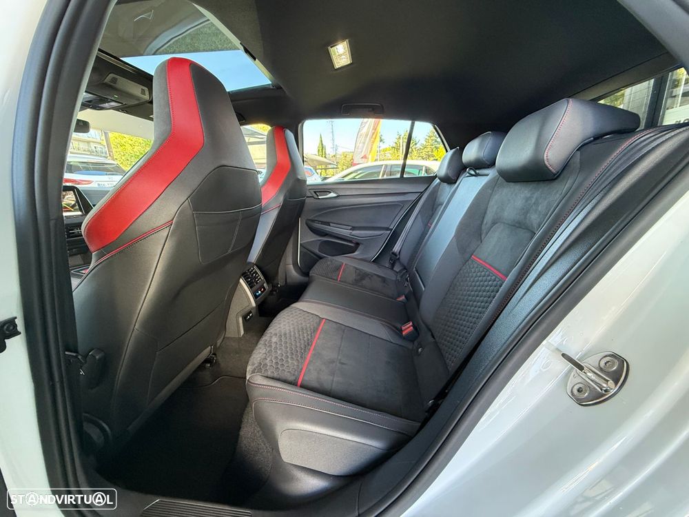 VW Golf 2.0 TSI GTI Clubsport 45 Years DSG - 6