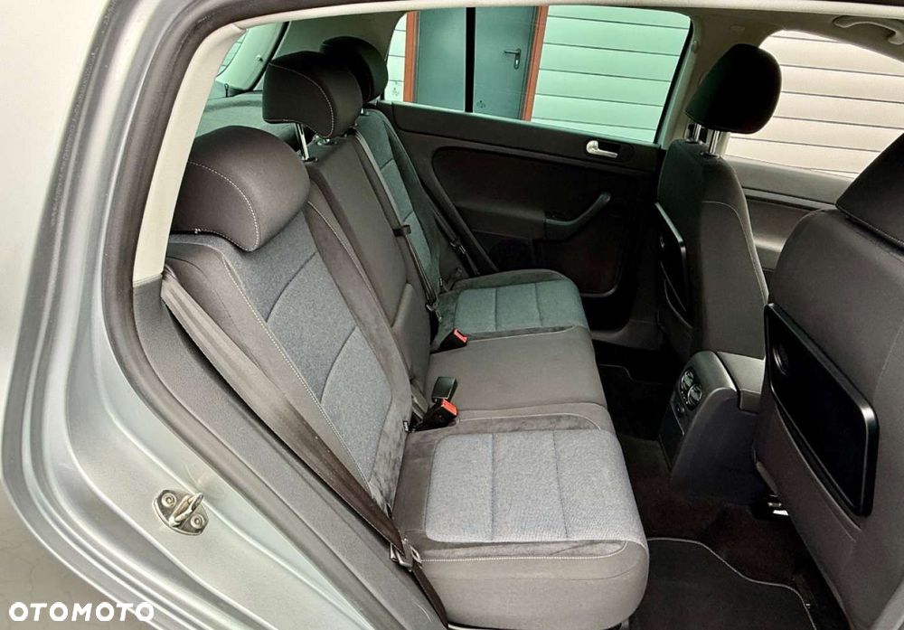 Volkswagen Golf Plus - 17