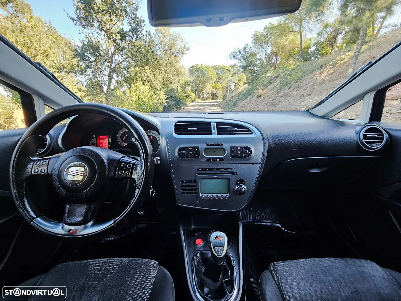 SEAT Leon 2.0 TDI DPF FR - 10