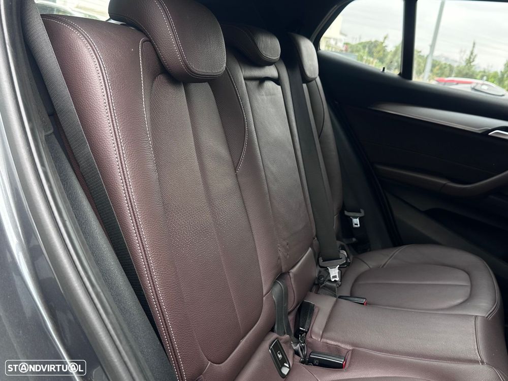 BMW X2 18 d sDrive Auto Pack M — fotografia 15