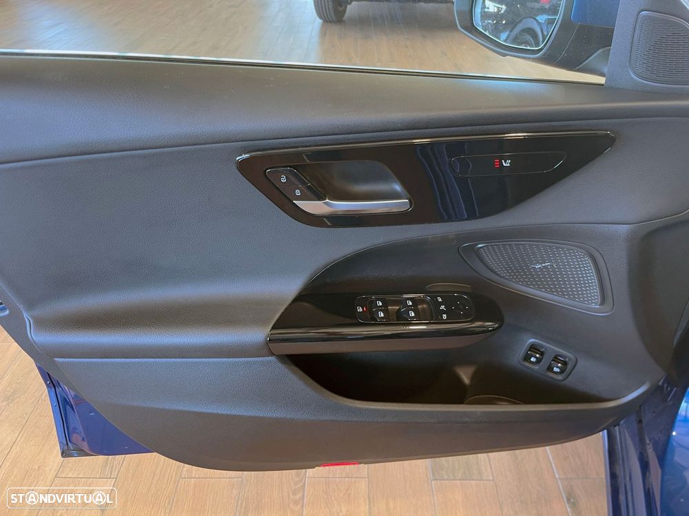 Mercedes-Benz C 300 e Avantgarde - 31