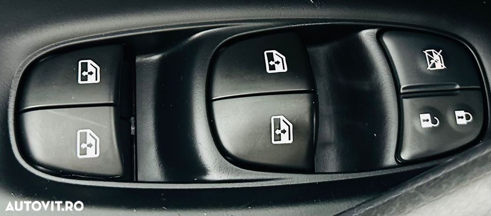 Nissan Qashqai 1.2 DIG-T N-Vision - 11