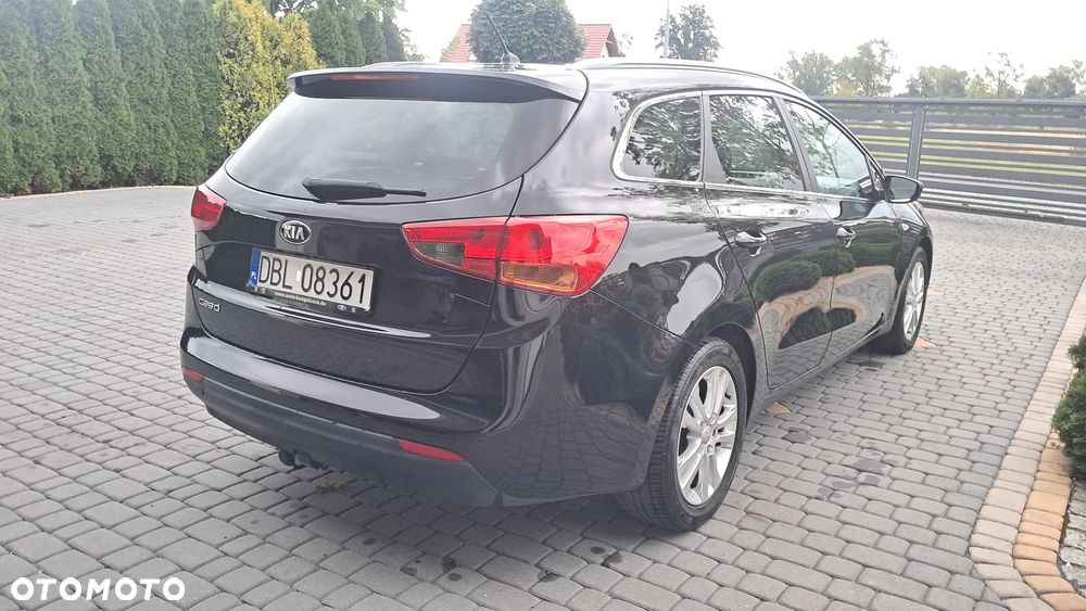 Kia Ceed - 4