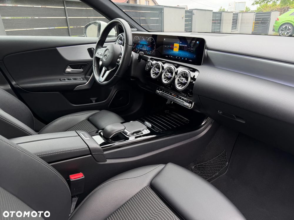 Mercedes-Benz Klasa A 250 Progressive 7G-DCT - 14