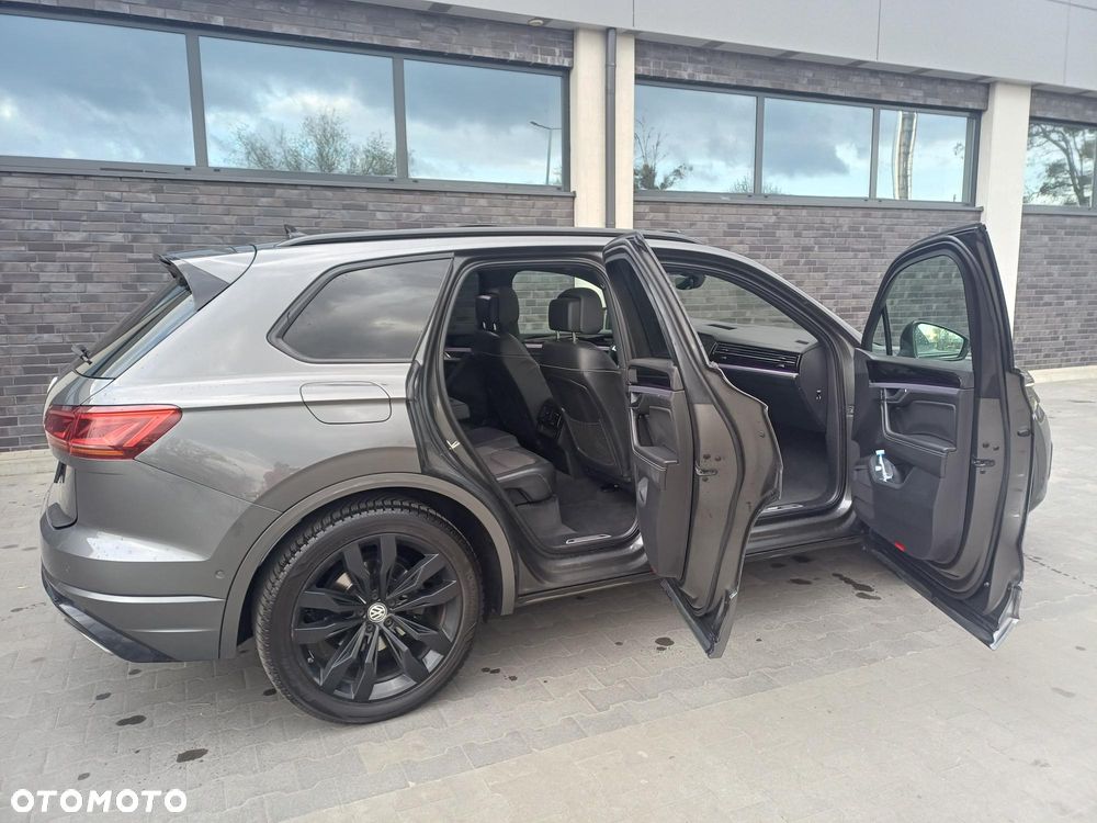 Volkswagen Touareg 3.0 V6 TDI SCR 4Mot R-Line - 32