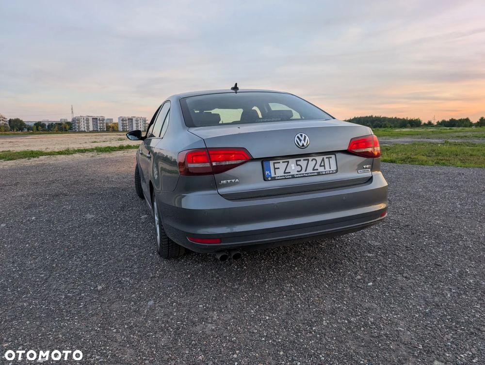 Volkswagen Jetta 1.4 TSI BlueMotion Technology - 10