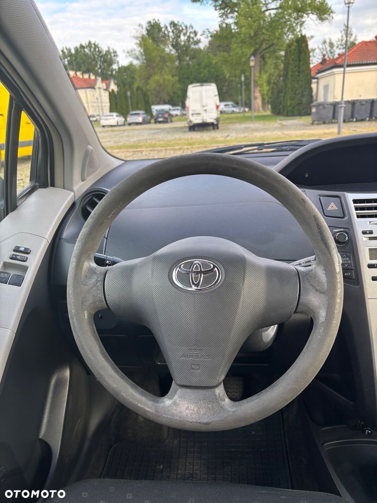Toyota Yaris 1.4 D-4D Luna - 14