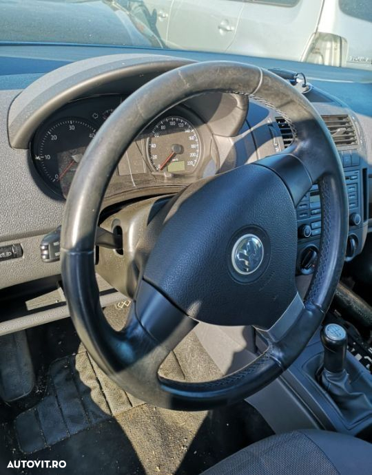 Far stanga Volkswagen Polo an 2008 - 3
