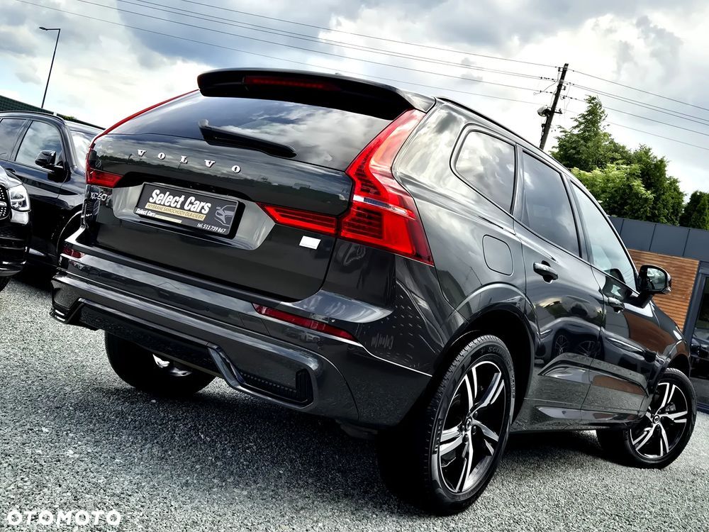 Volvo XC 60 T6 Plug-In Hybrid AWD Plus Dark - 6