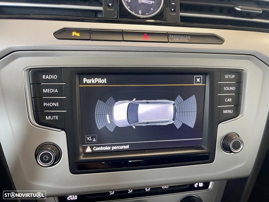 VW Passat Variant 1.6 TDI BlueMotion - 17