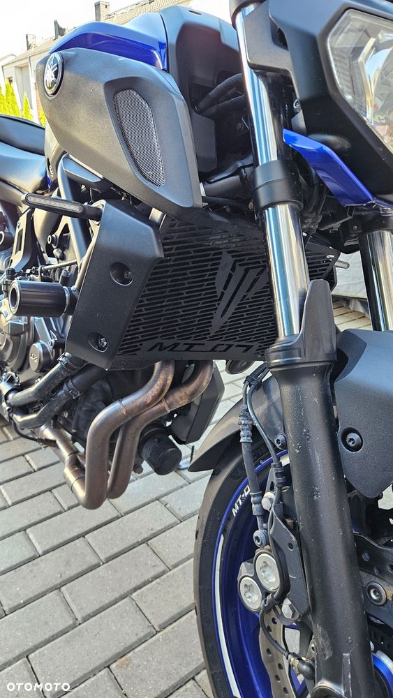 Yamaha MT - 8