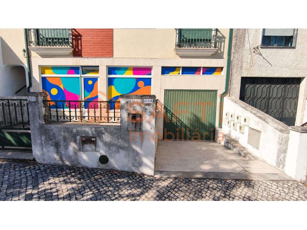 Loja com Uma Garagem Box em Torres Novas - Grande imagem: 4/19