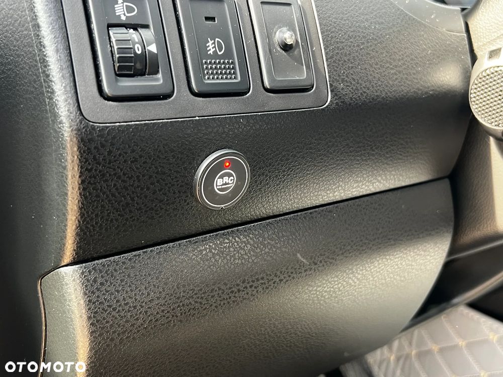 Suzuki Grand Vitara 2.0 De Luxe - 24