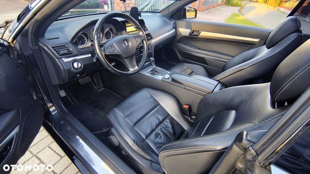 Mercedes-Benz Klasa E 250 CGI BlueEFFICIENCY Automatik Elegance - 19