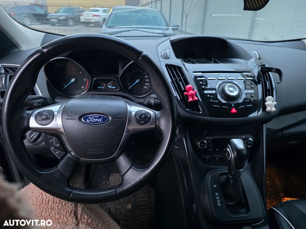 Ford Kuga 2.0 TDCi Powershift 4WD Titanium - 5