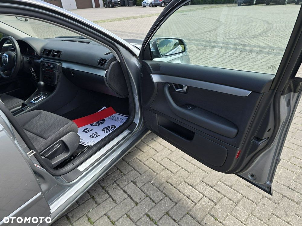 Audi A4 Avant - 25