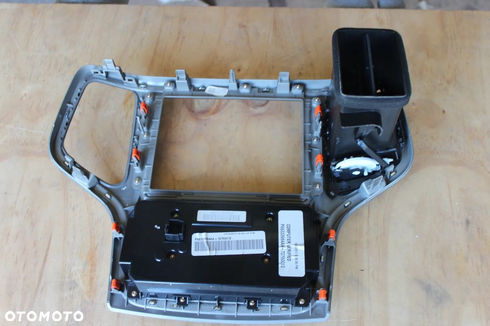 PANEL RAMKA MONITORA JEEP GRAND CHEROKEE WK2 LIFT 16-21 OVERLAND - 5