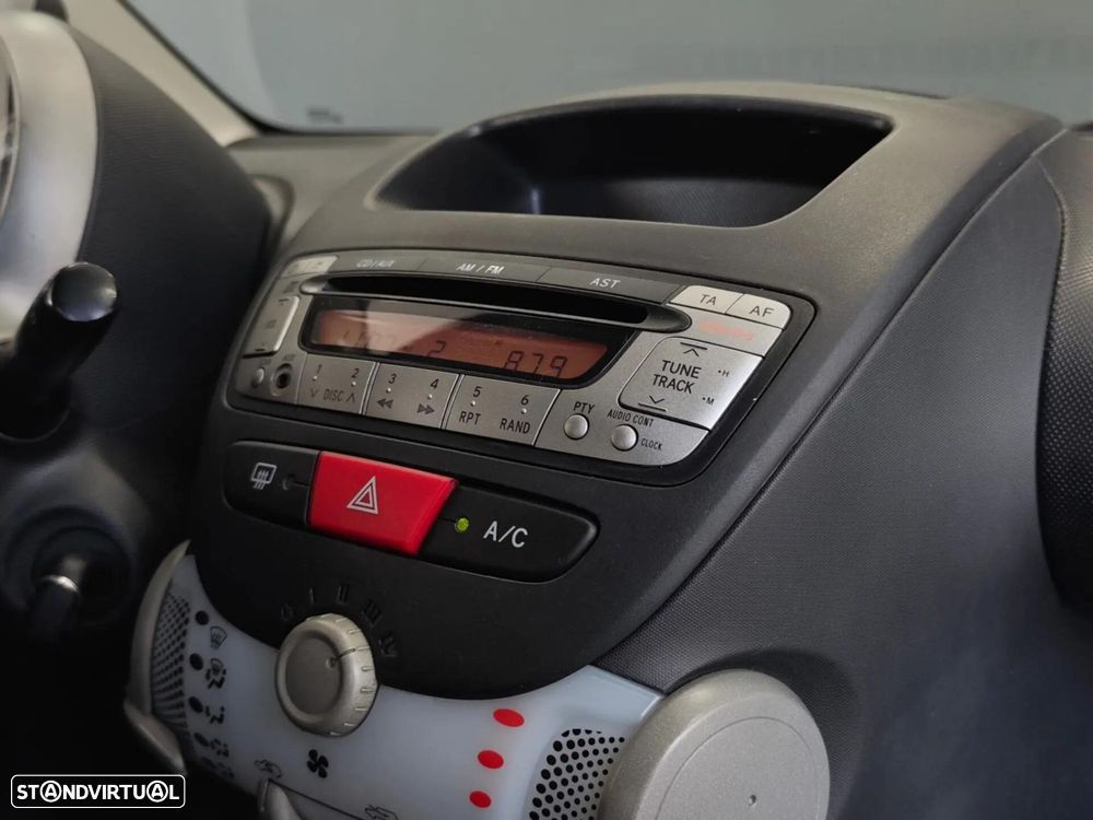 Peugeot 107 1.0 Sportium 2-Tronic - 40