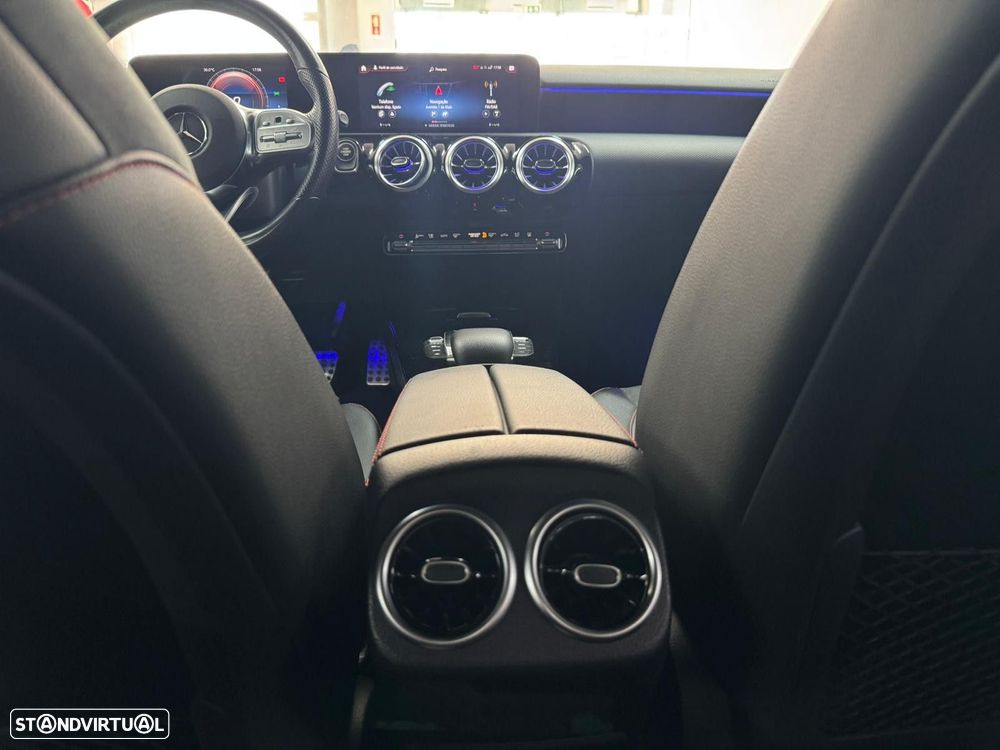 Mercedes-Benz A 250 e AMG Line - 21