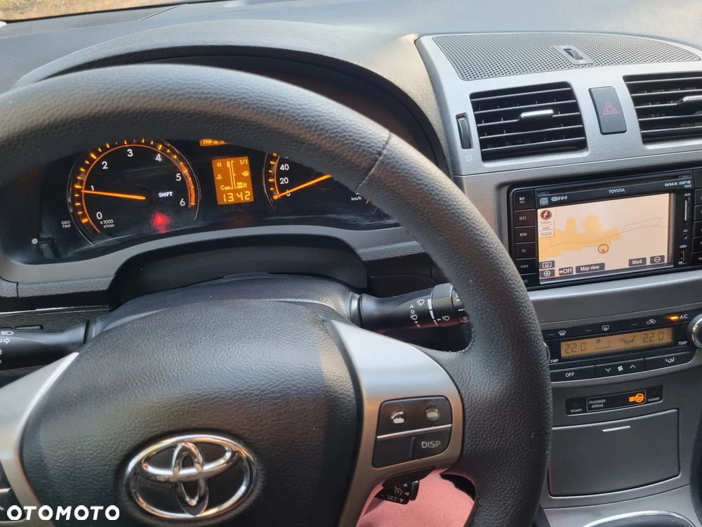 Toyota Avensis 2.0 D-4D Premium - 20