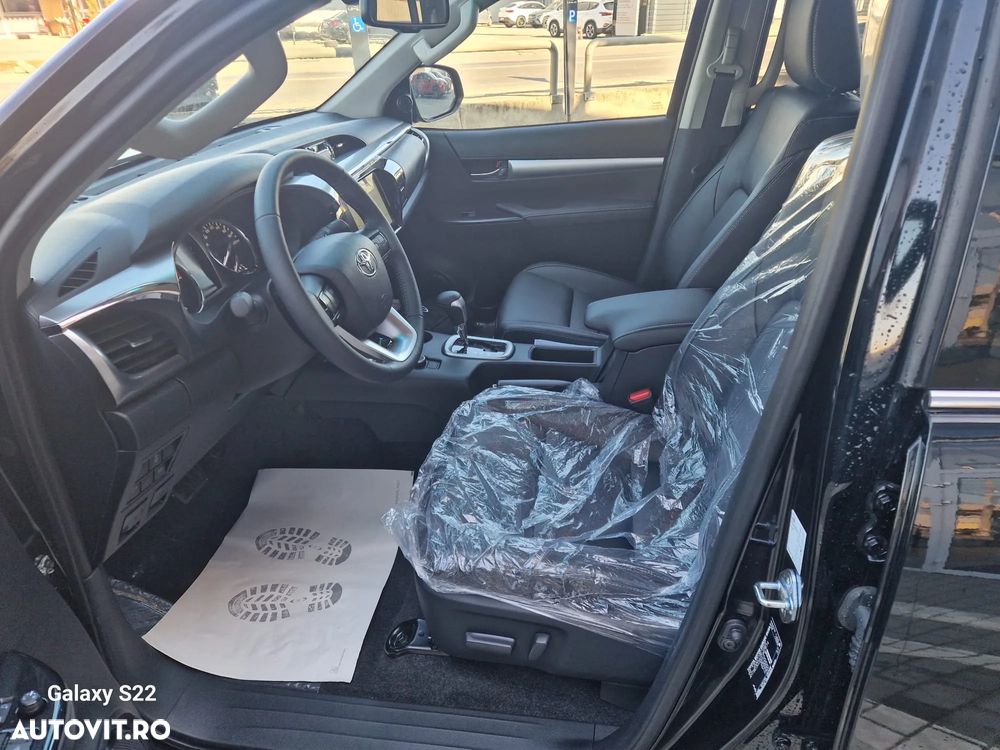 Toyota Hilux 2.8D 204CP 4x4 Double Cab AT MHEV Executive - 10