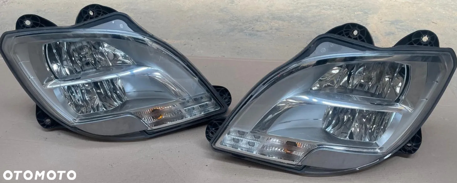 LAMPA FULL LED DAF XF 106 LIFT PRAWA 1857527 LEWA 1857526 STRONA - 2