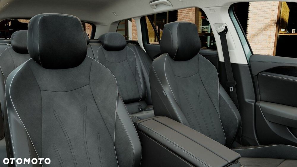 Volkswagen Passat Variant 2.0 TDI SCR Business DSG - 11