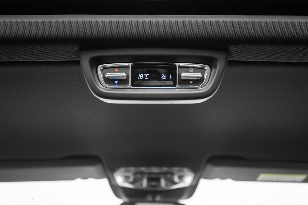 Mercedes-Benz Klasa V 300 d lang 9G-TRONIC Avantgarde - 31