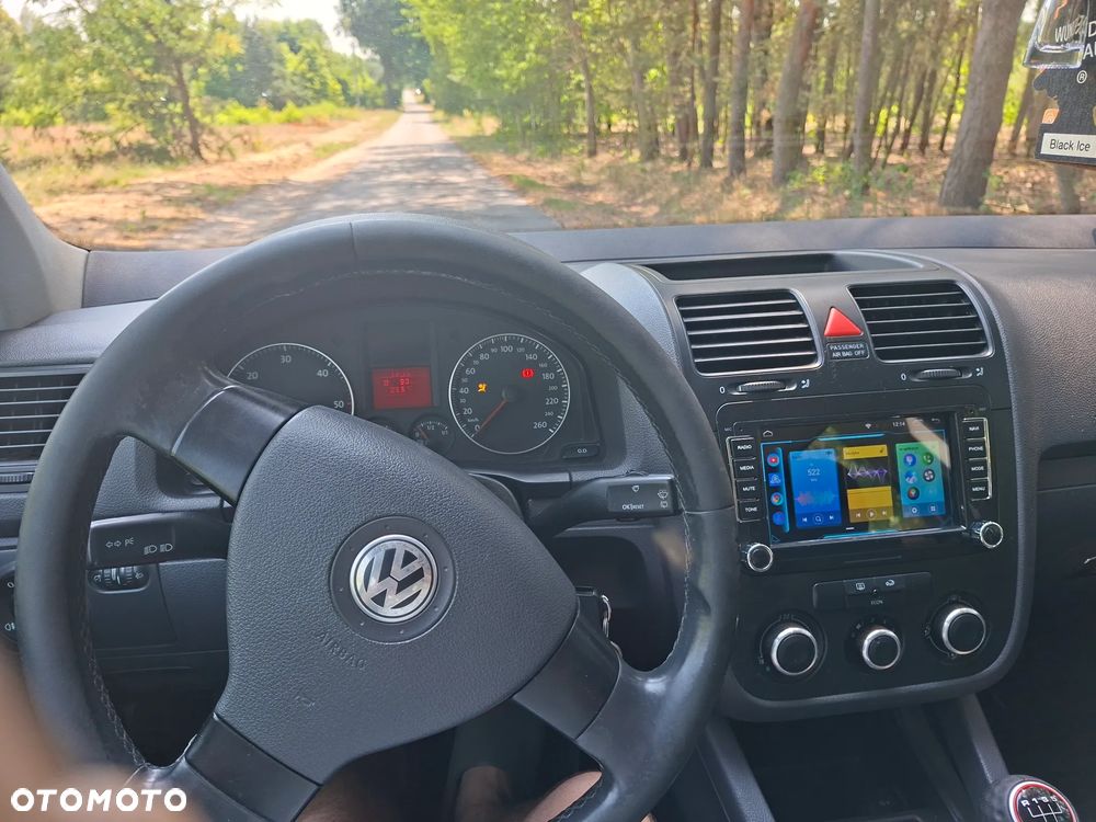 Volkswagen Golf - 10