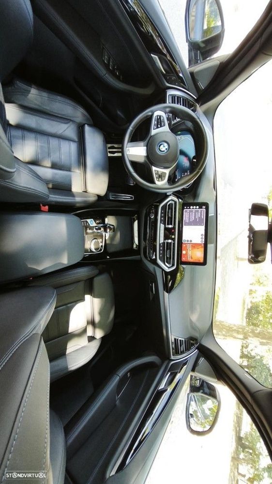 BMW iX3 M Sport Impressive - 27