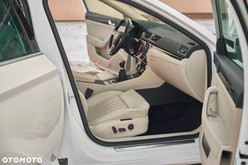 Skoda Superb 2.0 TDI L&K - 18