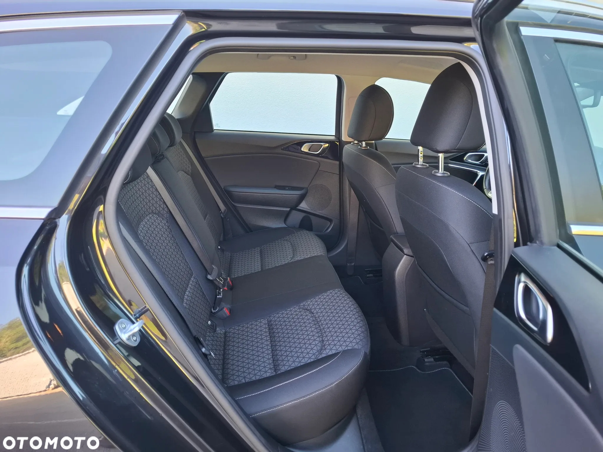 Kia Ceed 1.4 T-GDI OPF Vision - 35