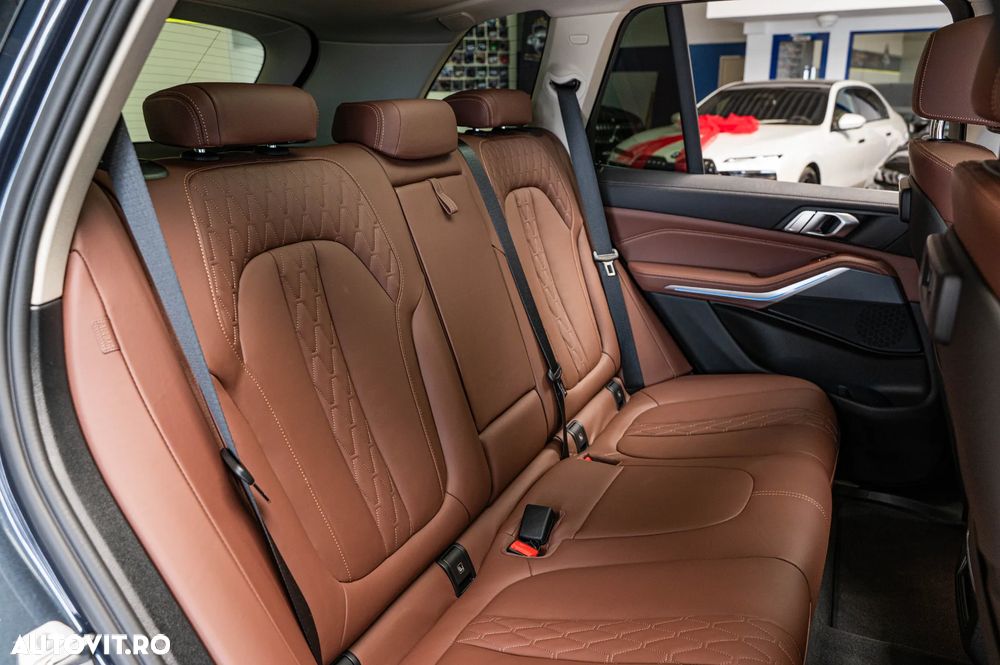 BMW X5 xDrive45e - 32