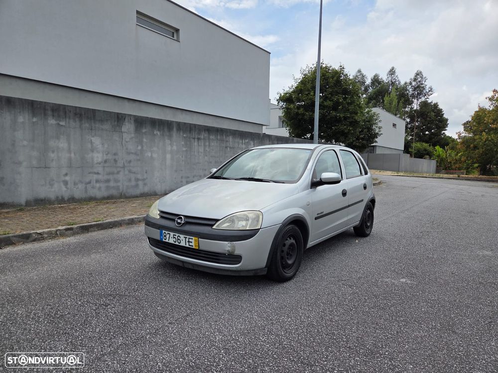 Opel Corsa 1.2 16V Confort - 1