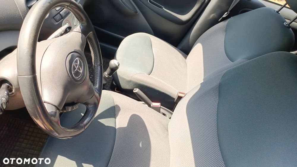 Toyota Yaris 1.3 Blue - 8