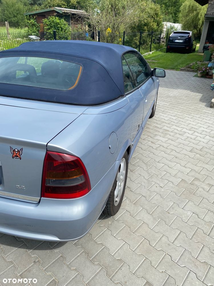 Opel Astra 2.2 Bertone - 4