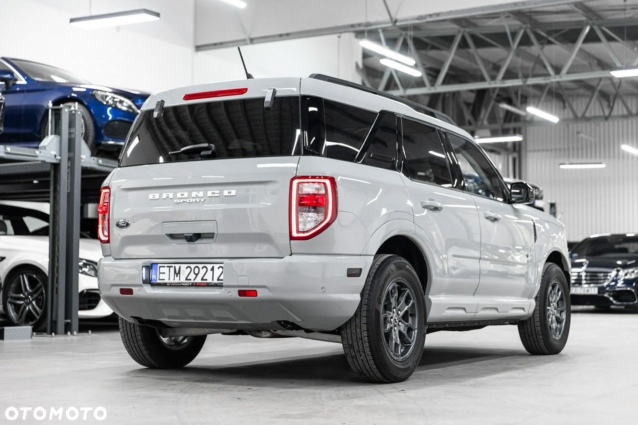 Ford Bronco - 12